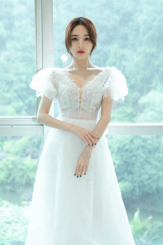 明星壁纸靳梦佳