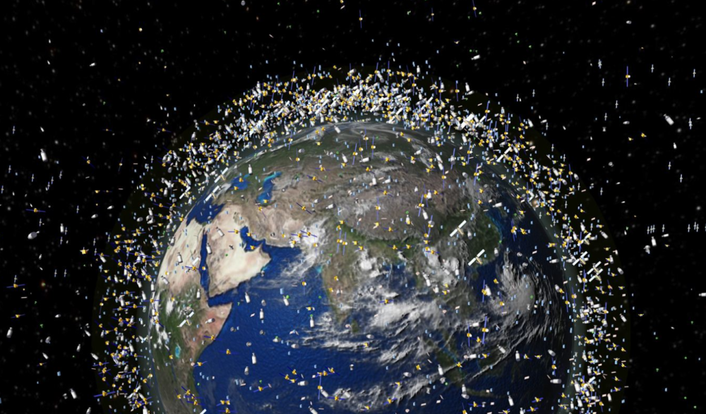 太空垃圾撞上月球,专家:或是spacex的火箭残骸,太空碎片亟待解决