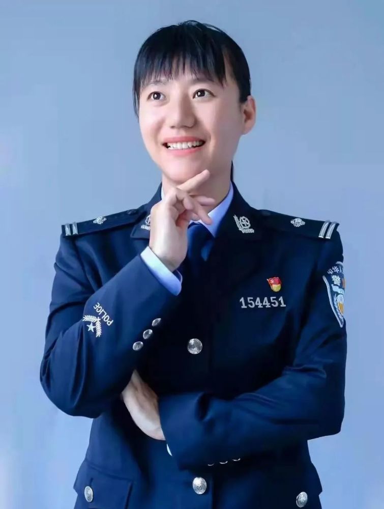 头条你们心中有光坚韧坚强奉献有为无私担当市局举行十佳女警十佳警嫂