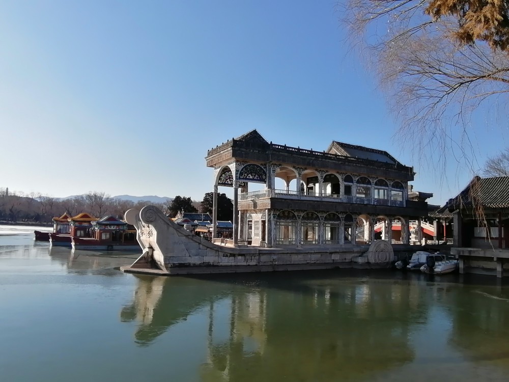 颐和园石舫体现中国文化的西洋建筑