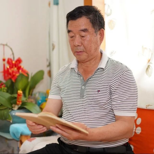 黄宗洪,曾用笔名:阿洪,正平等.退役军人,机关退休人员,75岁.