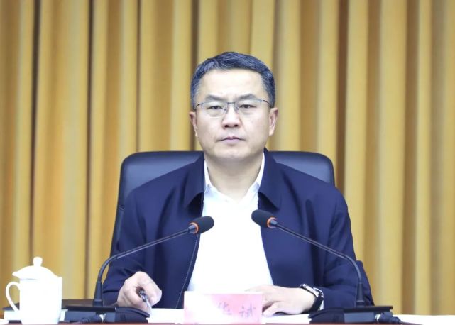 七师胡杨河市党委召开政法工作会议 李华斌出席会议并讲话 李斌主持