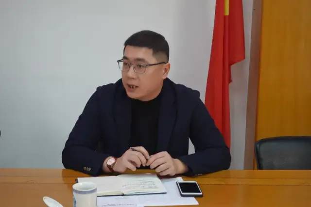 四是由镇长马鹏程作强调.