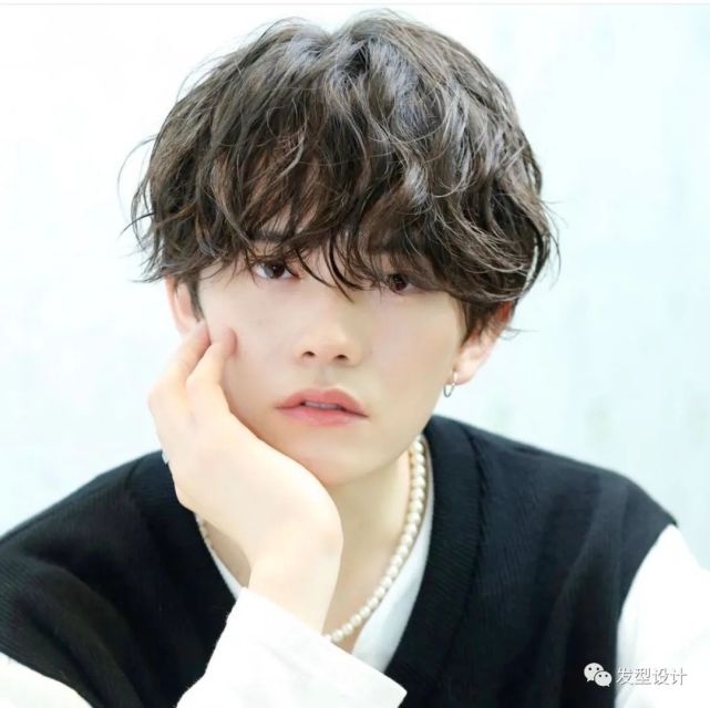 日系男主短发
