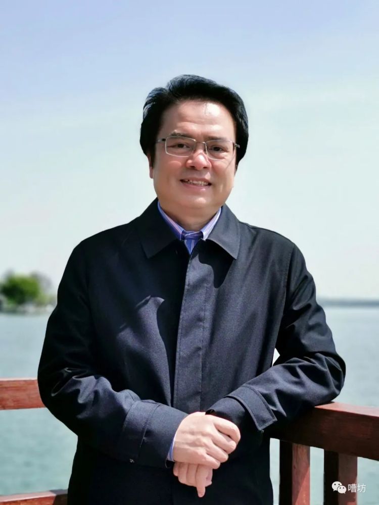 装台火了主角火了与张艺谋合作的陈彦拥有多少财富