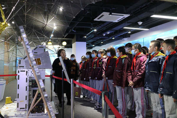 燕山中学校外课堂开启航空科技之旅