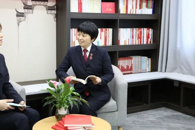 张骋,武晓华,吕晓露三位讲述者,分别向大家推荐了《喜宝》《爱玛》