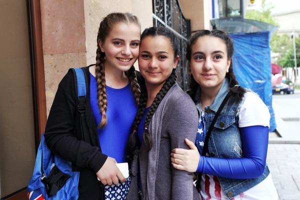 世袭传统母权制的美女众多且非常性感的亚美尼亚