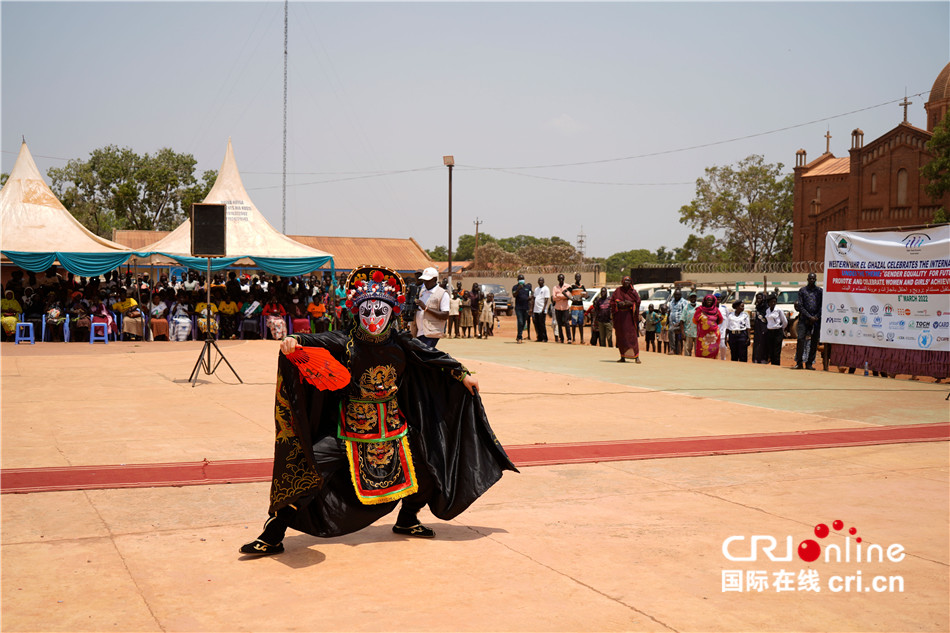 第12批赴南苏丹瓦乌维和工兵分队参加瓦乌市国际妇女节庆祝仪式