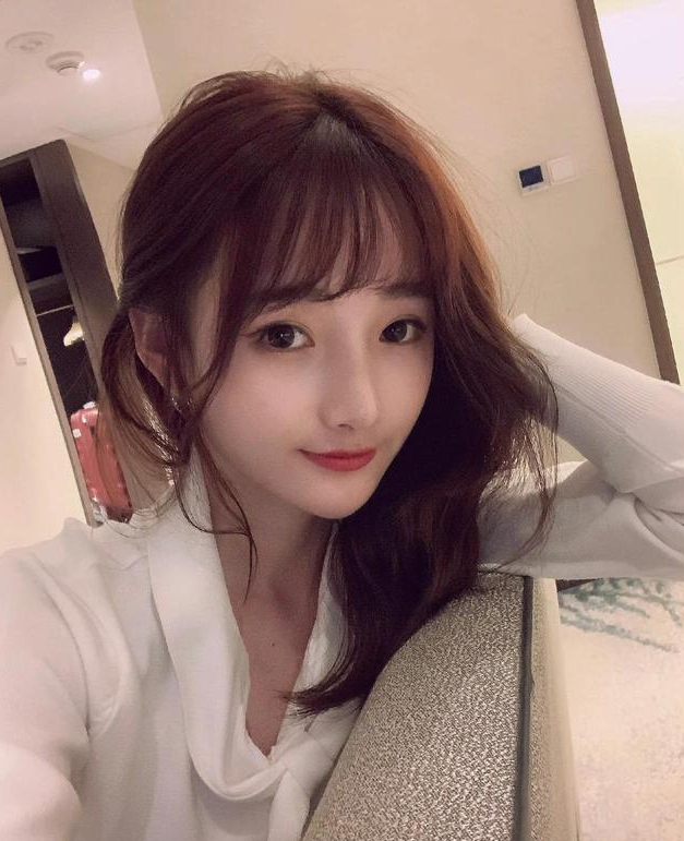 这名叫万婉的女孩才22岁.