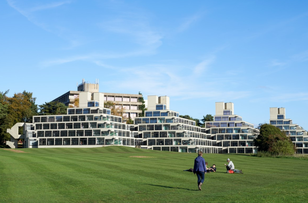 uea 世界排名前200名(2022年泰晤士高等教育世界大学排名)和英国排名