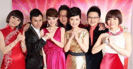 东方卫视淡出的三位主持人程雷陈蓉销声匿迹朱桢网上活跃晒娃