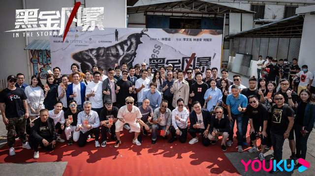 《绝代双骄《通天狄仁杰《飞虎极战》的著名导演李文龙,和担任