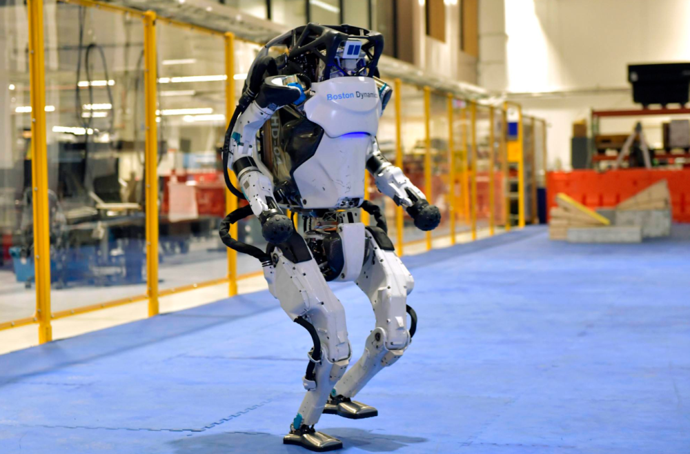 美国装备海陆空军用机器人科技与人类的较量未来战争该怎么打