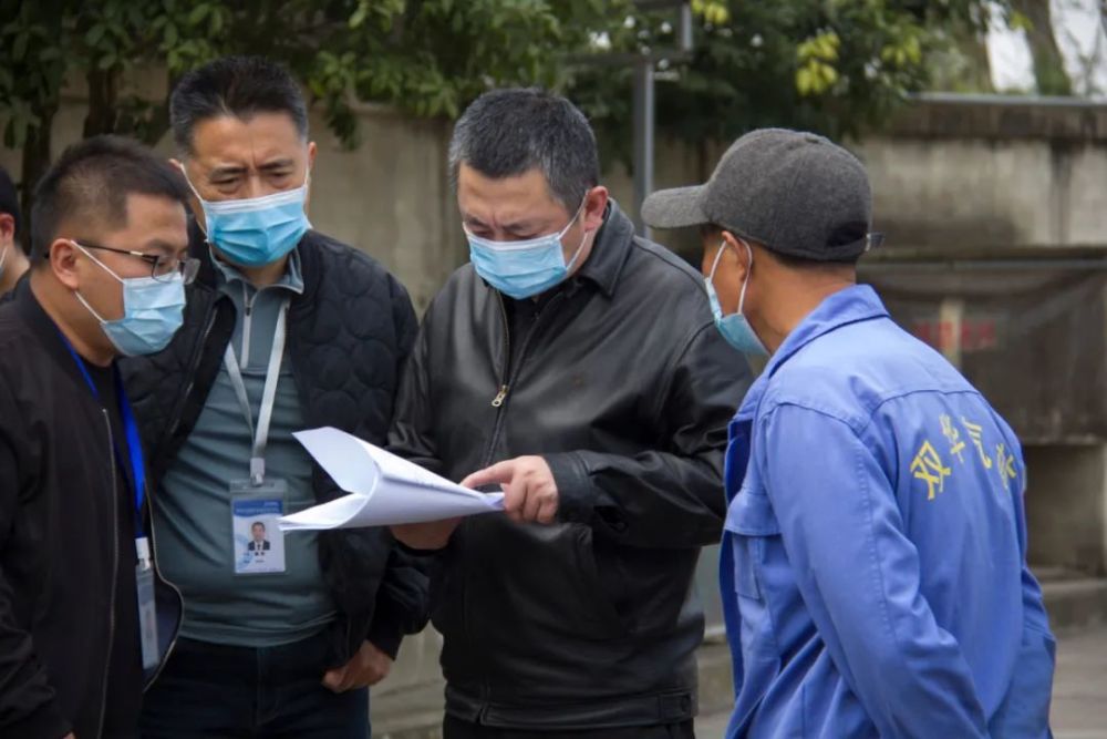 防疫燃气两手抓成都市市场监管局党组成员副局长李可督导新区安全生产