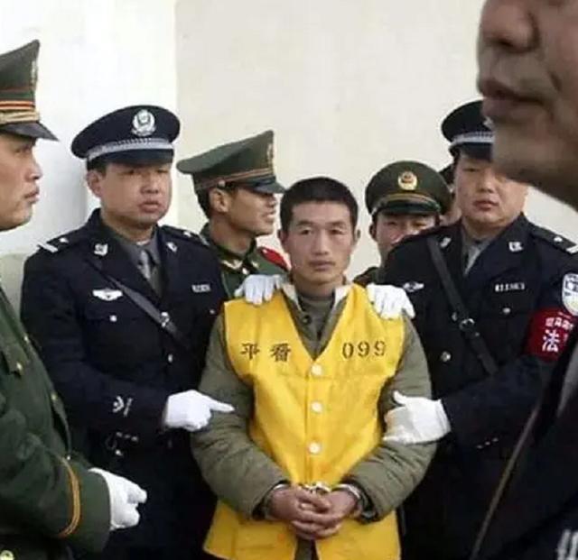 杀人狂魔杨新海案件回顾3年杀67人重伤10人被抓后却感谢警察