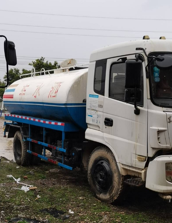 湛江招聘丨湛江坡頭區招聘灑水車司機1名b照薪資待遇5000元包吃住