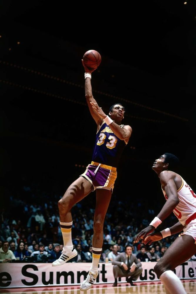 nba75篮球历史上最迷人的天勾贾巴尔