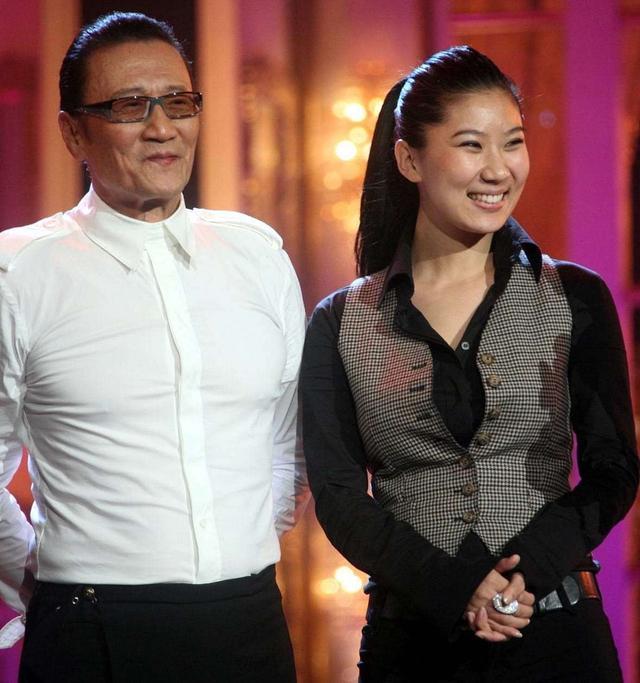 和谢贤恩爱12年不结婚分手拿2000万跑路的coco怎么样了