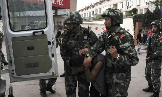 甘肃最大的黑社会组织李氏兄弟团伙覆灭记