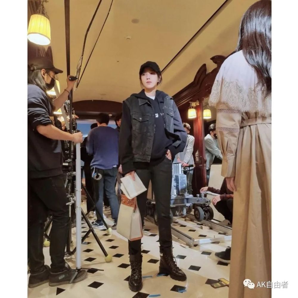 李智雅身高168厘米,体重48公斤,这可能是她完美比例背后不令人惊讶的