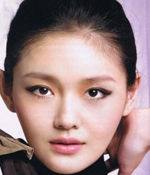 大s,原名徐熙媛,1976年出生于台湾省,与台湾综艺女王小s是亲生姐妹
