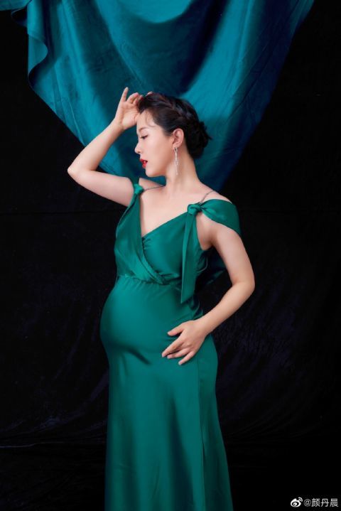 明星怀孕照 孕妇肚子图片