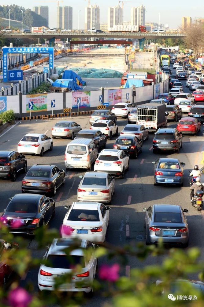 南国路德胜西路跨线桥通车