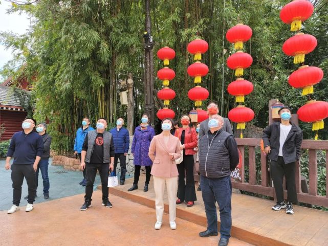 進行疫情防控及安全生產檢查,市文化廣電旅遊體育局局長曾相萊同志