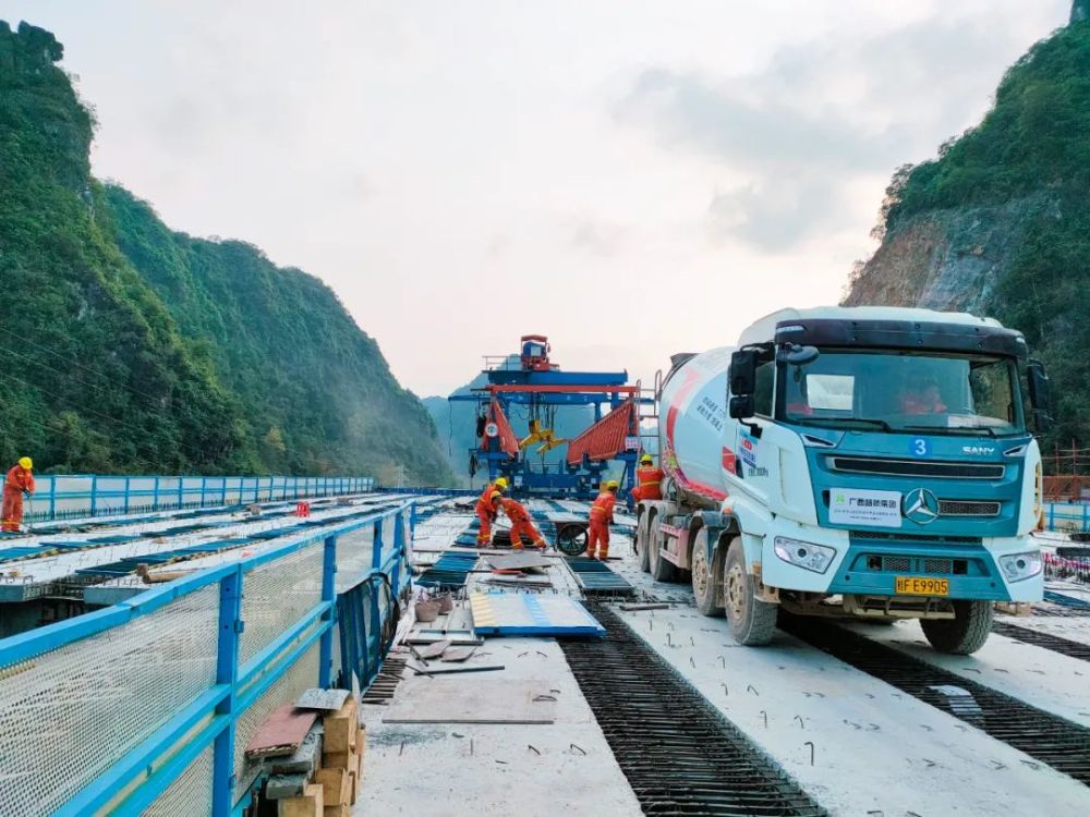 天等高速公路图片