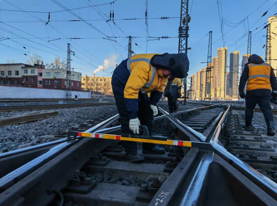 沈铁长春工务段启动设备春检春鉴确保运输安全畅通