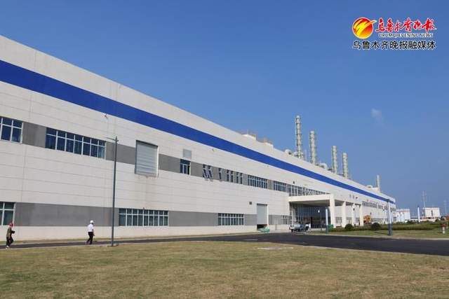 3月7日,市招商引资代表团来到东方日升(安徽)新能源有限公司考察学习.