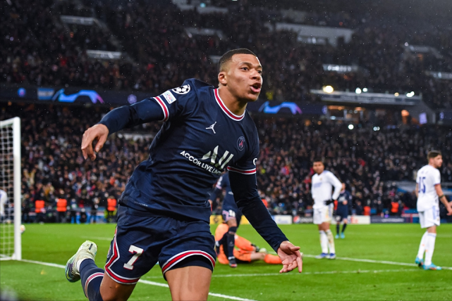 都赖本泽马大巴黎欧冠再添伤痕大好机会被法国老妖一人搅黄