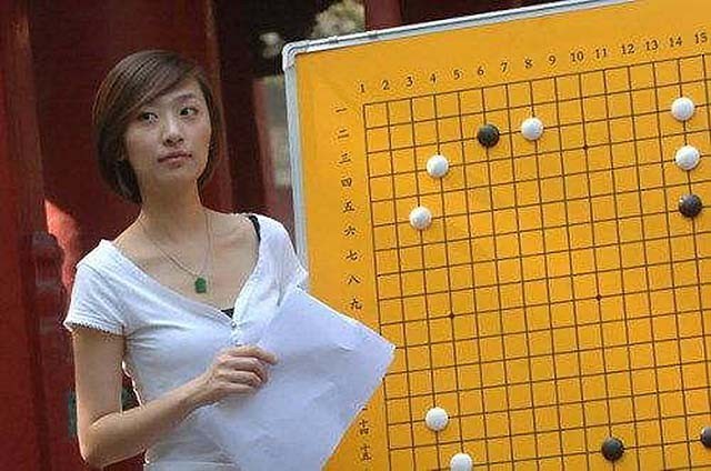 围棋第一美女唐莉与聂卫平传出绯闻让李世石为之折腰
