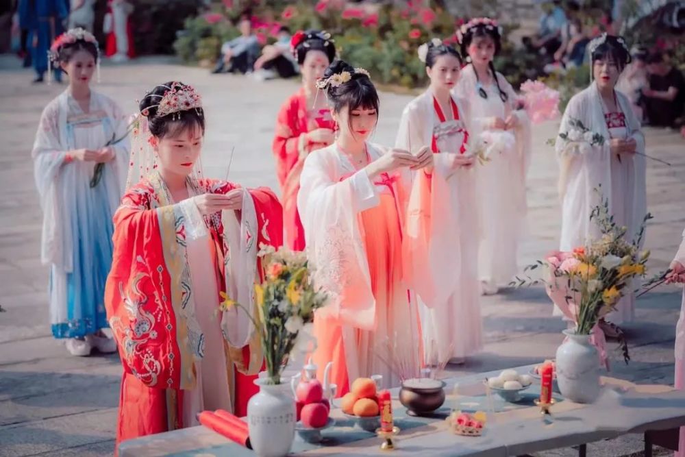 贵港美到飞起的花朝节就要来了祭花神穿汉服解锁春宴正当时