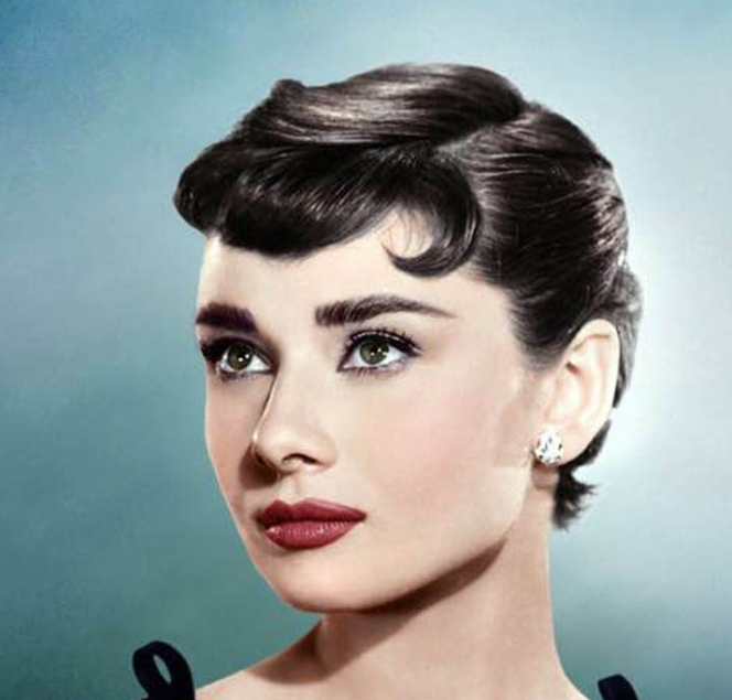 方形脸,宽腮骨的奥黛丽·赫本,是如何进行颜值进阶的?插图9