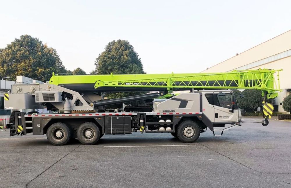 25吨王牌明星中联重科ztc251v5621你心动吗