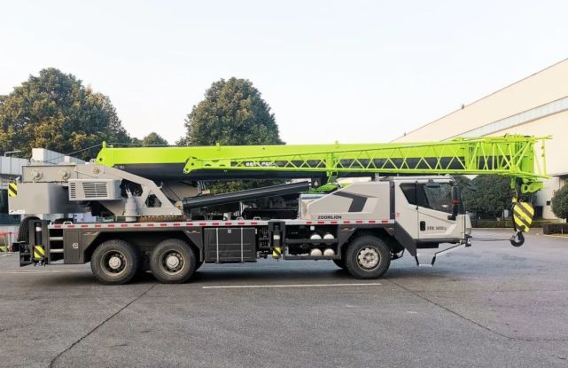 25吨王牌明星中联重科ztc251v5621你心动吗