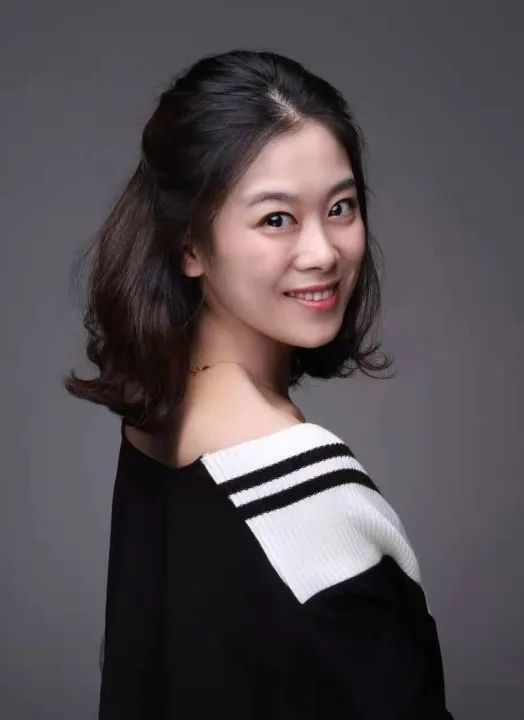 耿杨著名主持人邸军厦门市朗诵学会会员厦门市语言艺术协会会员曾获