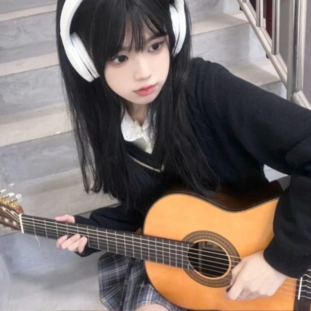 情绪女头|苦情歌主唱