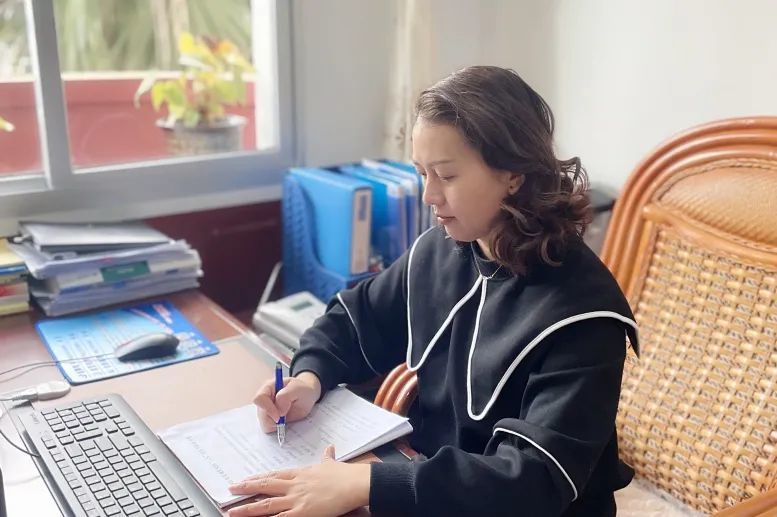 龙菲南平市三八红旗手,松溪县松源街道城东社区党支部书记,居委会主任