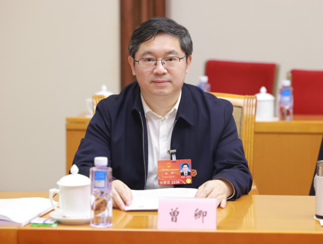 每经专访全国人大代表,四川省商务厅厅长曾卿:探索建设国家绿色贸易