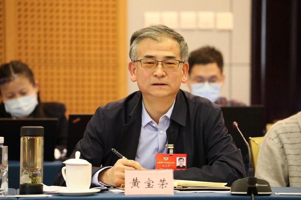 两会聚焦全国政协委员黄宝荣建设全国集成电路封测产业天水聚集区