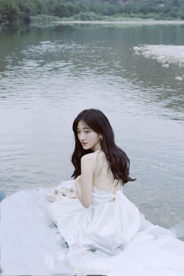 周贝贝,就读于中山大学,法学专业,来自浙江杭州,你喜欢这样的她吗?