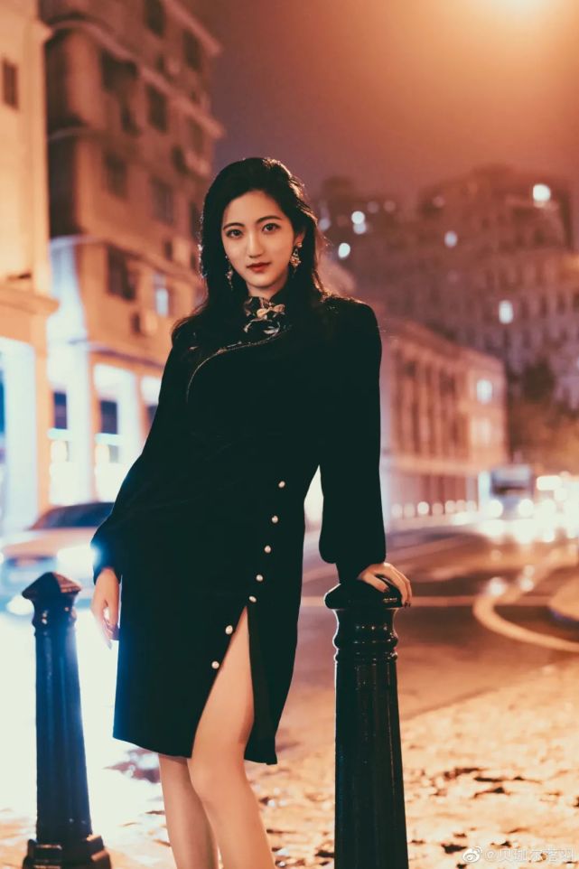 周贝贝,就读于中山大学,法学专业,来自浙江杭州,你喜欢这样的她吗?