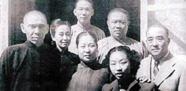 杜月笙儿子回北京，想要回孟小冬的四合院，结果每家和他要几百万一年级英语上册第二单元
