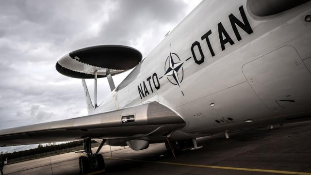 e3a预警机在空巡逻,范围覆盖400千米,俄罗斯需要空警2000技术