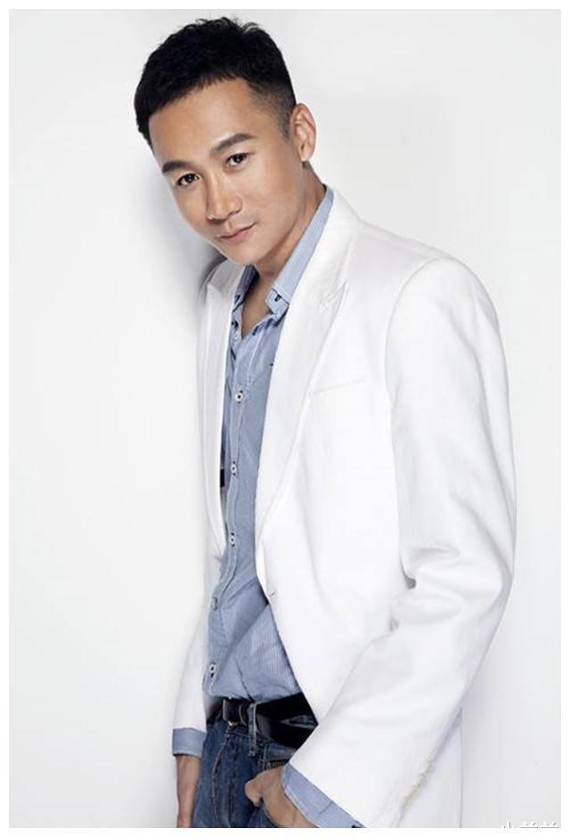 亲手将黄渤捧成影帝自己却身负两命倒霉的高虎如今过的怎么样了