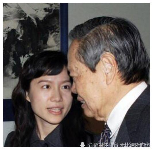 翁帆为了杨先生身体这18年来我每天坚持早睡