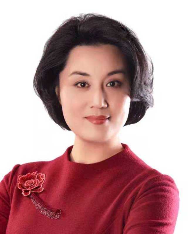 全国人大代表,民进浙江省委副主委,浙江小百花越剧院院长王滨梅,提交